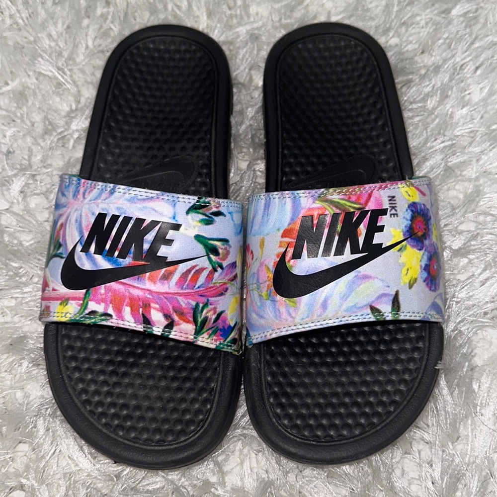 Nike slides